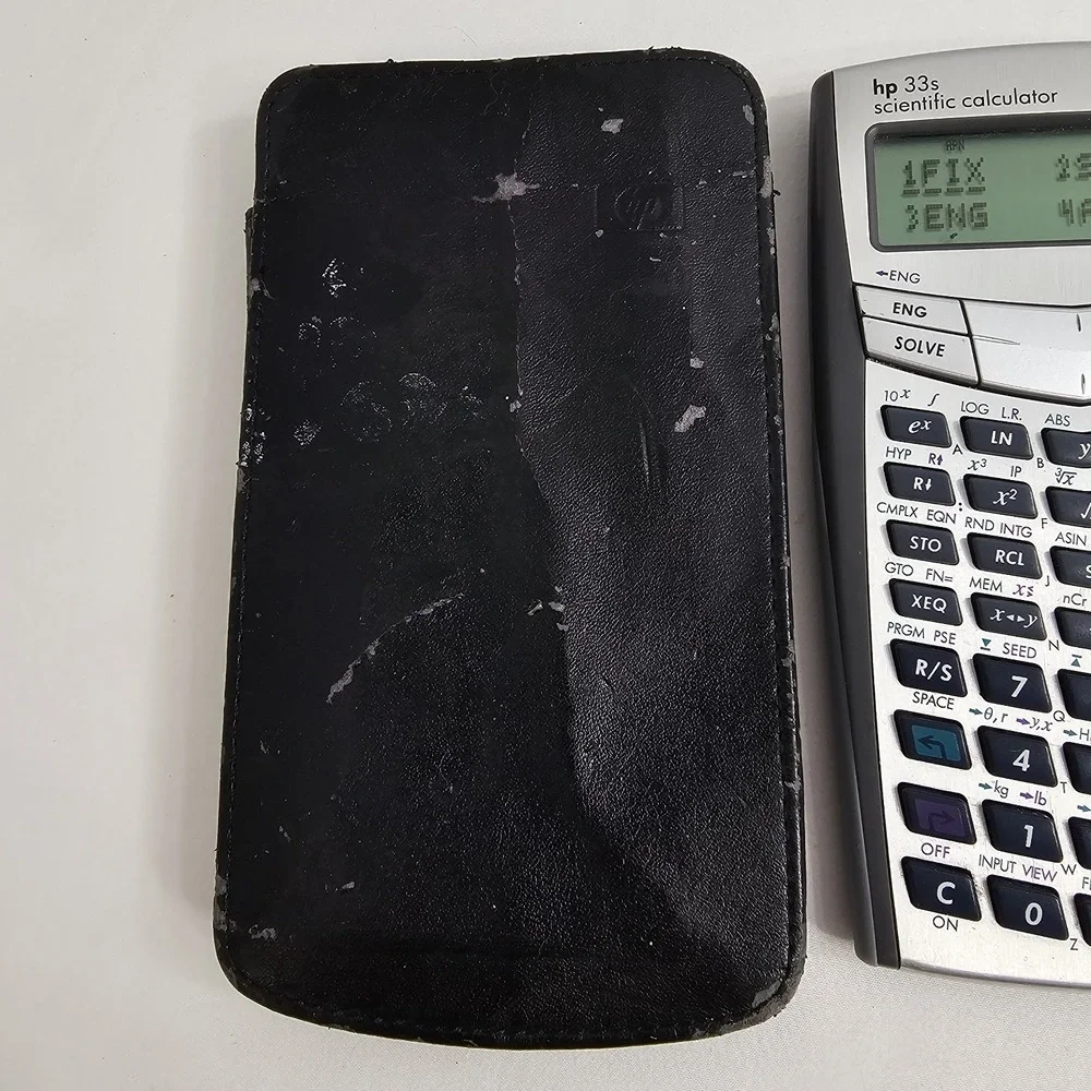 Hewlett-Packard HP 33S Scientific Calculator w/Slip Case Tested Works